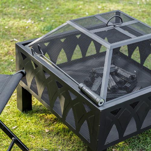Outdoor Fire Pit with Protective Screen